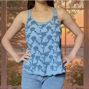 Abercrombie & Fitch Rose Garden Tank. Size S
